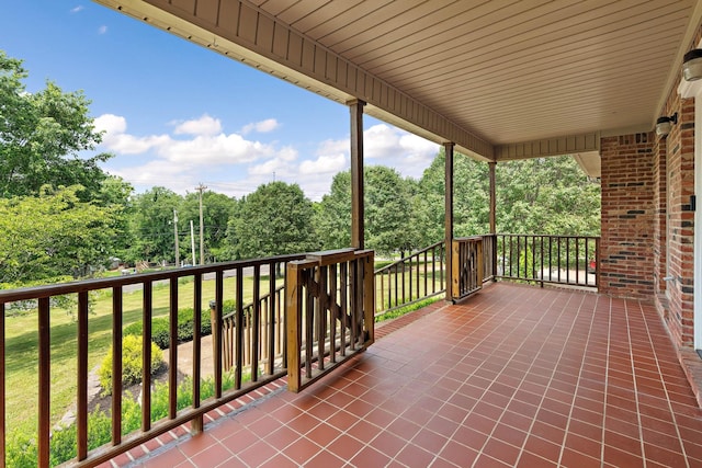 2952 Carters Creek Station Rd, Columbia, TN 38401 - view of patio / terrace with view of wooded area
