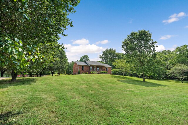 2952 Carters Creek Station Rd, Columbia, TN 38401 - view of grassy yard