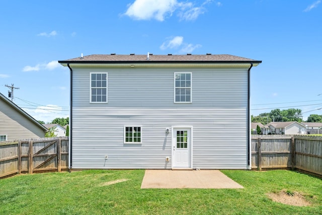 157 Bob White Trl, Oak Grove, KY 42262 - rear view of house with a patio