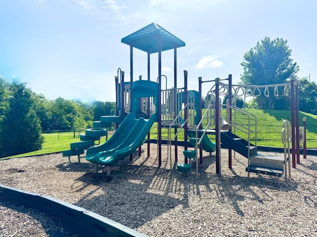 18 Pointer Pl, Lebanon, TN 37087 - community playground with a lawn