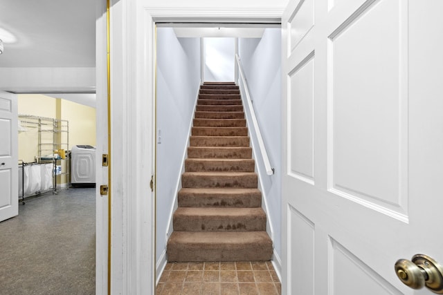 2520 Johnson Ridge Rd, Antioch, TN 37013 - stairway with washer / dryer and baseboards