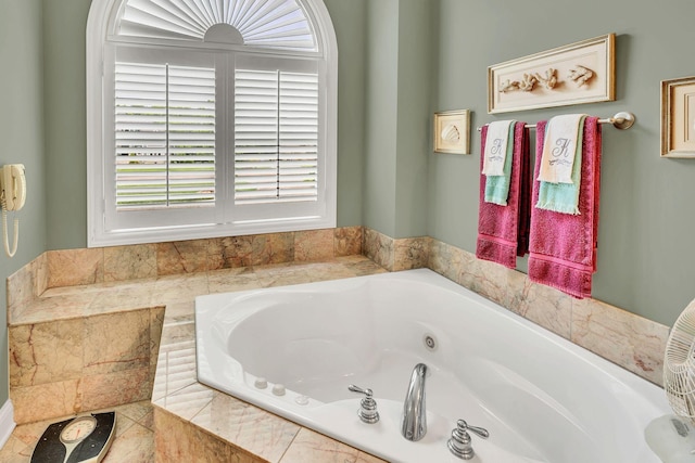 4090 Ironwood Dr, Greenbrier, TN 37073 - bathroom featuring a whirlpool tub