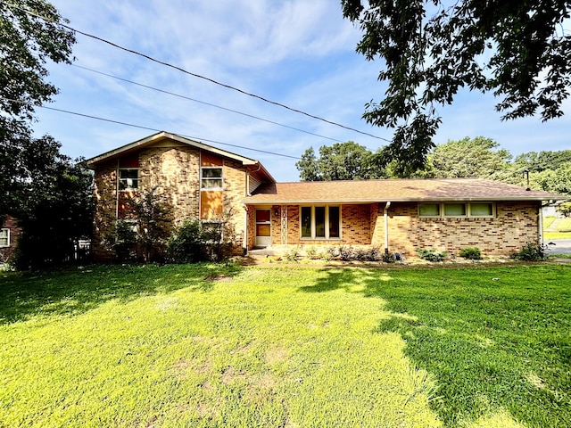 230 Riverwood Dr, Hendersonville, TN 37075 - view of front of home featuring a front lawn and brick siding