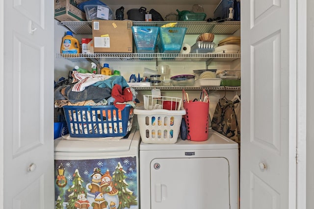 1618 Woodside Dr, Lebanon, TN 37087 - laundry room featuring washing machine and clothes dryer