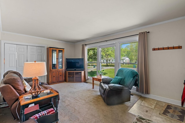 1618 Woodside Dr, Lebanon, TN 37087 - living area featuring ornamental molding and baseboards