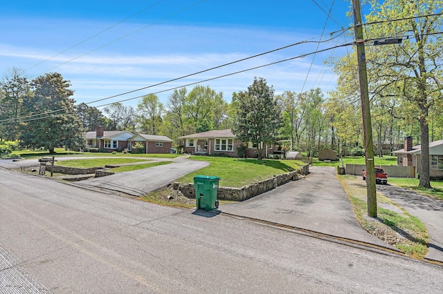 1618 Woodside Dr, Lebanon, TN 37087 - ranch-style house with driveway