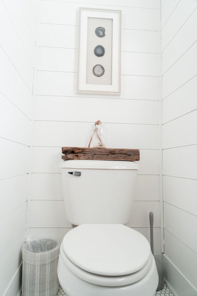 205 College St, Portland, TN 37148 - bathroom featuring toilet