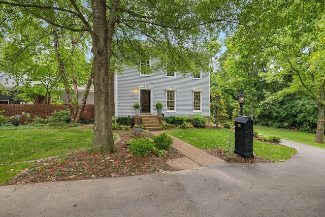 907 Paddock Park, Nashville, TN 37220 - view of front facade featuring a front yard
