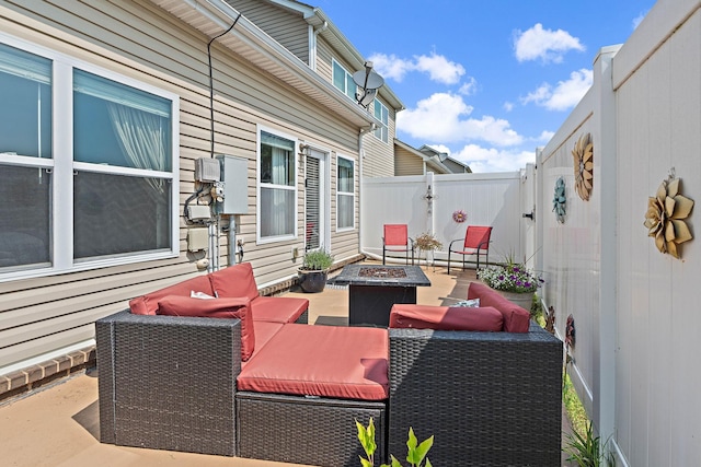1071 Muna Ct, Spring Hill, TN 37174 - fenced backyard featuring a gate, an outdoor fire pit, and a patio area