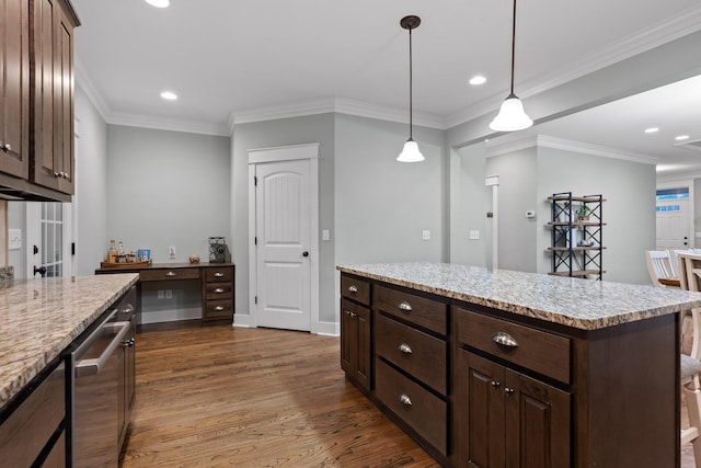 808 Willcrest Dr, Chattanooga, TN 37405 - kitchen with dark wood finished floors, recessed lighting, hanging light fixtures, dark brown cabinetry, and crown molding