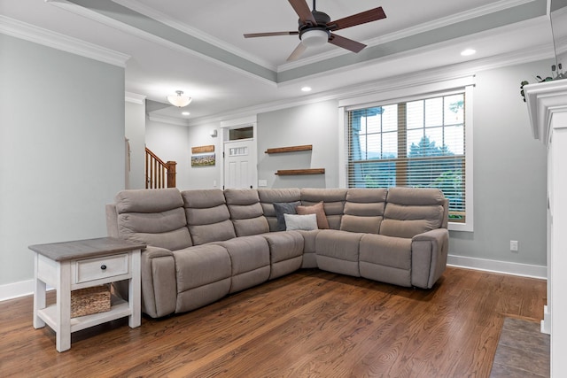 808 Willcrest Dr, Chattanooga, TN 37405 - living area with ceiling fan, recessed lighting, dark wood-style floors, baseboards, and crown molding