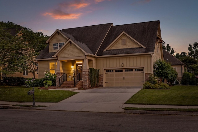 808 Willcrest Dr, Chattanooga, TN 37405 - craftsman-style house featuring board and batten siding, driveway, stone siding, and a front yard