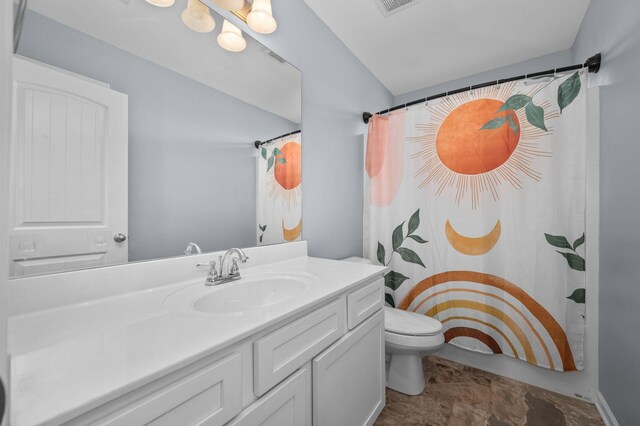 1113 Dunkirk Ln, Murfreesboro, TN 37129 - full bath with vanity, toilet, and a shower with shower curtain