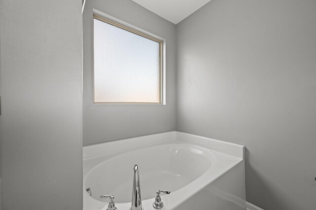 1113 Dunkirk Ln, Murfreesboro, TN 37129 - full bathroom with a garden tub