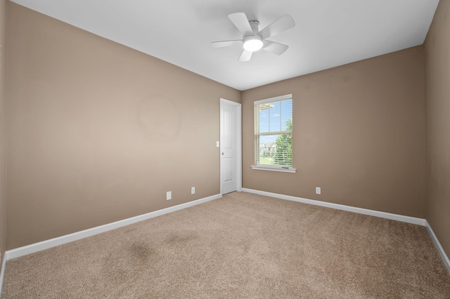 1113 Dunkirk Ln, Murfreesboro, TN 37129 - unfurnished room with baseboards, light colored carpet, and ceiling fan