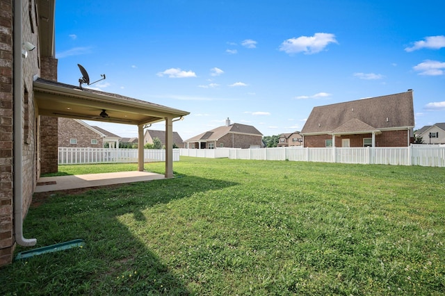 1113 Dunkirk Ln, Murfreesboro, TN 37129 - view of yard with a patio area, ceiling fan, and a residential view
