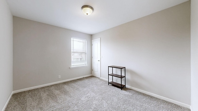 5127 Heroes Ln, Murfreesboro, TN 37129 - carpeted empty room featuring baseboards