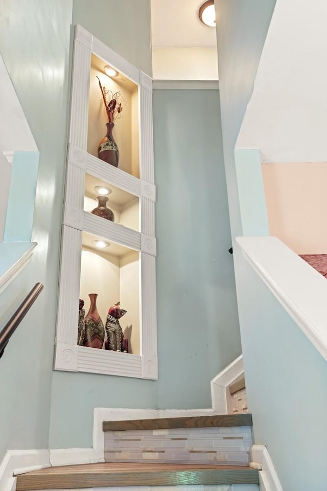 1514 Cardinal Ln, Mount Juliet, TN 37122 - stairway with baseboards