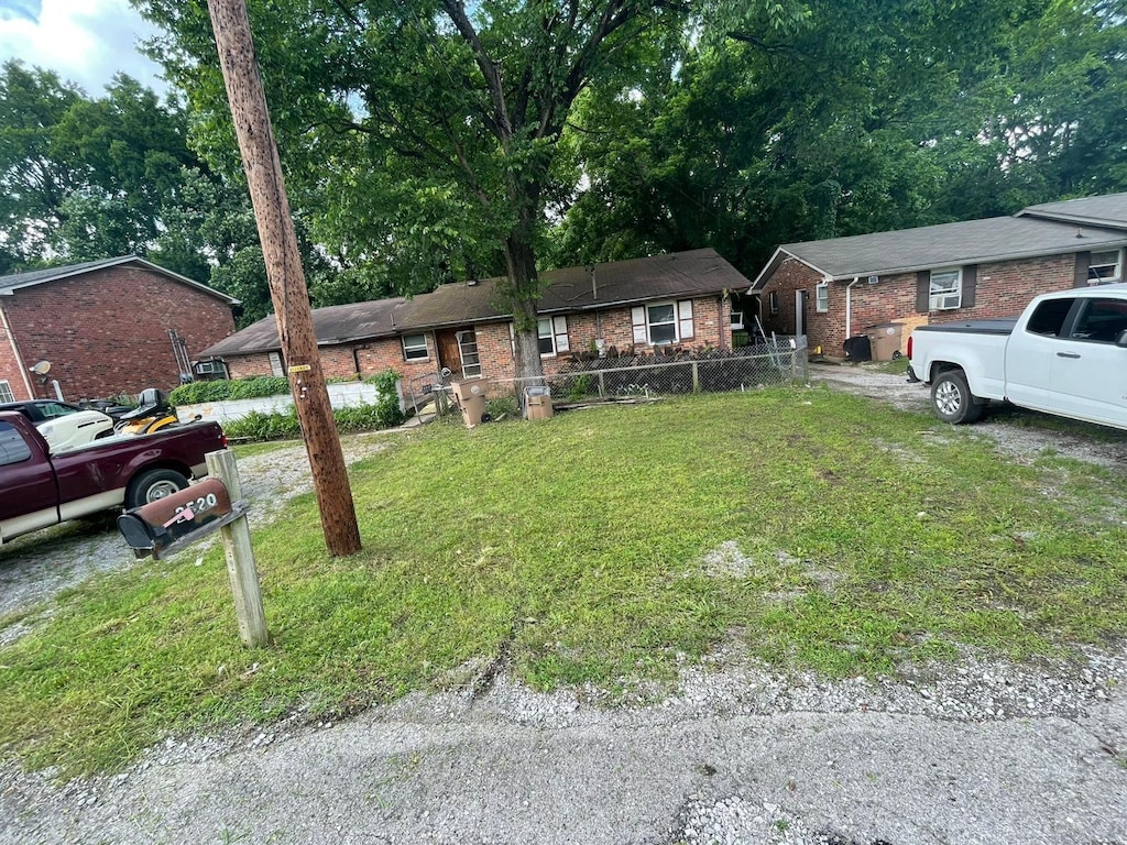 2520 Glenrose Ave, Nashville, TN 37210 - ranch-style home with brick siding