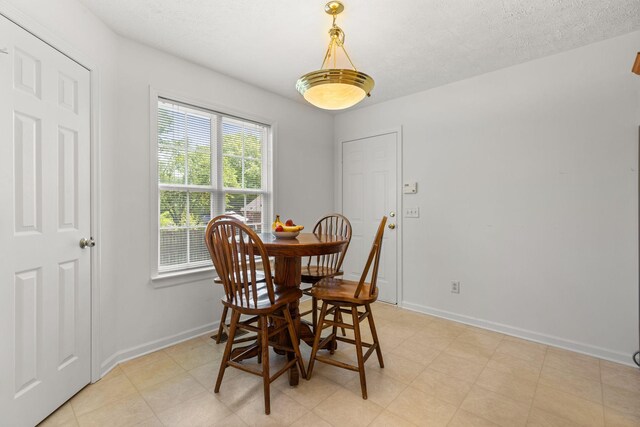 2707 Comer Dr, Murfreesboro, TN 37128 - dining space with baseboards
