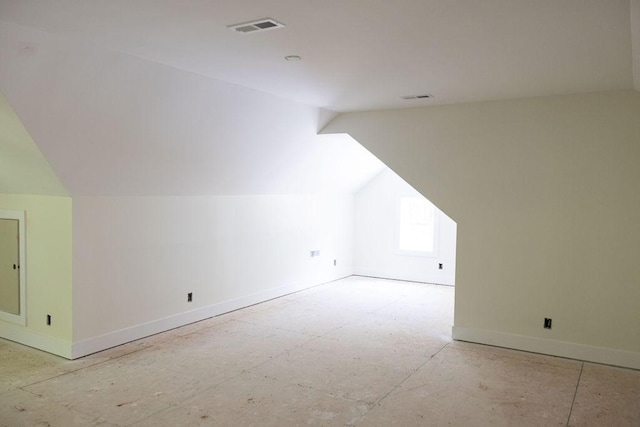 5570 Chambers Rd, Cumberland Furnace, TN 37051 - bonus room with lofted ceiling and baseboards