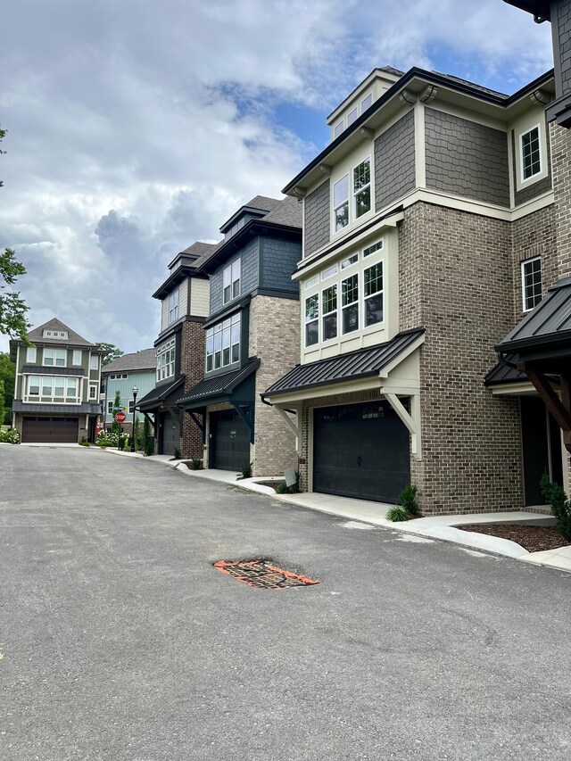 207 Daydreamer Ln, Nashville, TN 37206 - photo 2