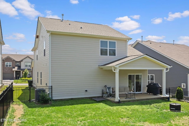 324 Gulfstream Dr, Gallatin, TN 37066 - rear view of property featuring a patio area and roof with shingles