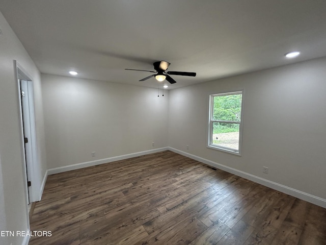 342 N Norris St, Jamestown, TN 38556 - empty room featuring dark wood finished floors, recessed lighting, ceiling fan, and baseboards
