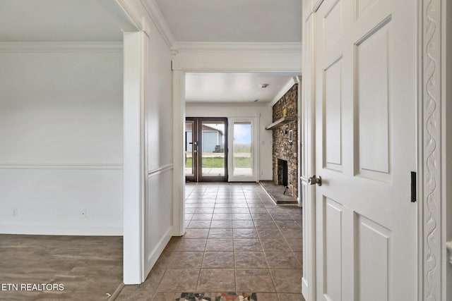1128 Allardt Hwy, Jamestown, TN 38556 - hallway featuring ornamental molding and baseboards