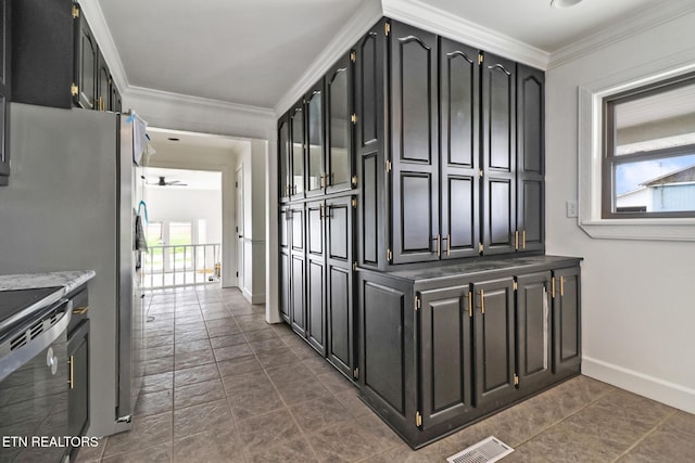 1128 Allardt Hwy, Jamestown, TN 38556 - kitchen featuring crown molding, baseboards, electric stove, dark cabinets, and a ceiling fan