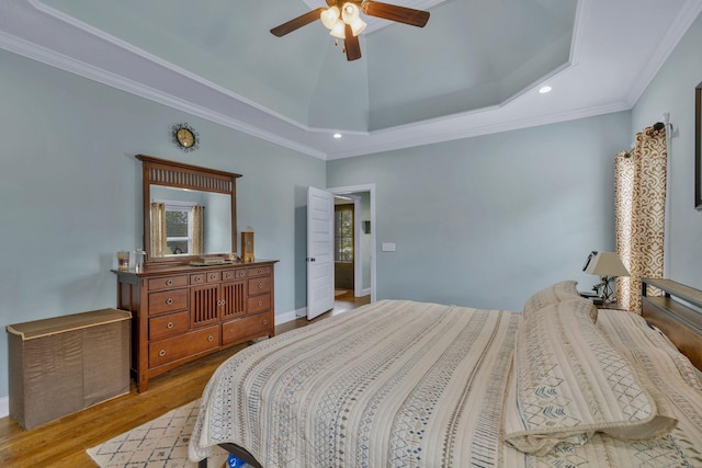 2122 Slater Dr, Murfreesboro, TN 37128 - bedroom with wood finished floors, recessed lighting, crown molding, baseboards, and a ceiling fan
