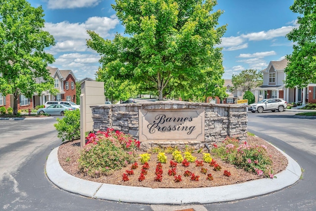 2013 Shaylin Loop, Antioch, TN 37013 - community / neighborhood sign featuring a residential view