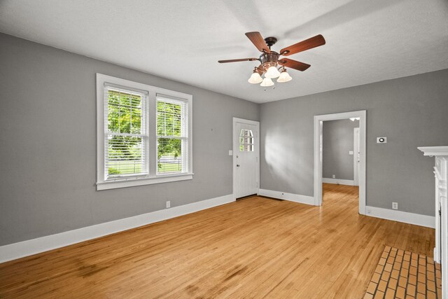 400 Connell St, Springfield, TN 37172 - entryway featuring ceiling fan, baseboards, and light wood finished floors