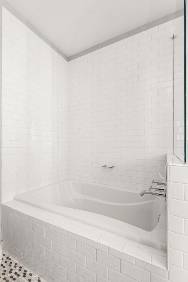 900 20th Ave S Unit 715, Nashville, TN 37212 - full bath featuring a bath