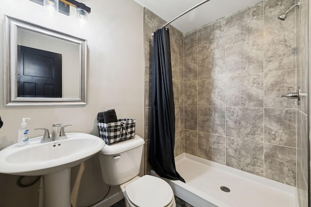 121 Regency Ln, Dickson, TN 37055 - bathroom featuring toilet and a shower stall