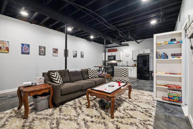 121 Regency Ln, Dickson, TN 37055 - living room featuring concrete floors