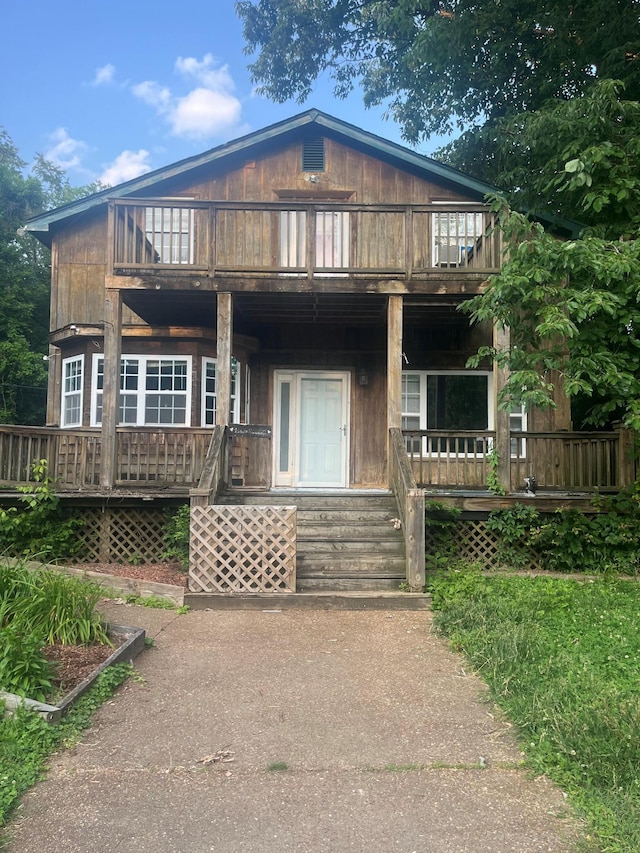 5550 Old Hickory Blvd, Hermitage, TN 37076 - chalet / cabin featuring a balcony and a porch