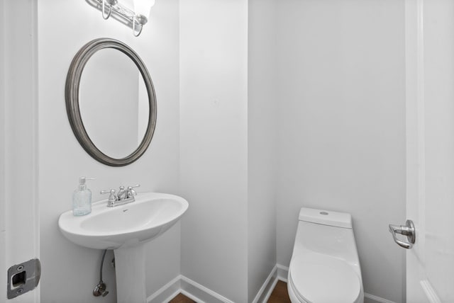 3692 Prestwicke Pl, Adams, TN 37010 - bathroom featuring toilet and baseboards