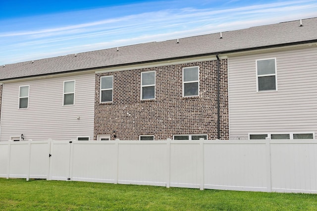 1710 Lone Jack Ln, Murfreesboro, TN 37129 - back of property with roof with shingles