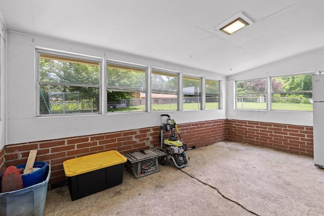 51 N Case Ave, Trenton, GA 30752 - sunroom with vaulted ceiling