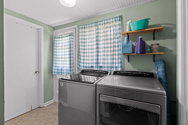 51 N Case Ave, Trenton, GA 30752 - washroom with washer and dryer and baseboards