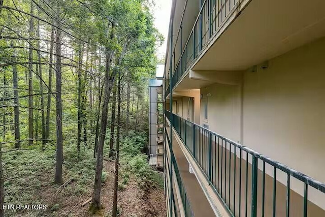 413 Baskins Creek Rd Apt 605, Gatlinburg, TN 37738 - exterior space