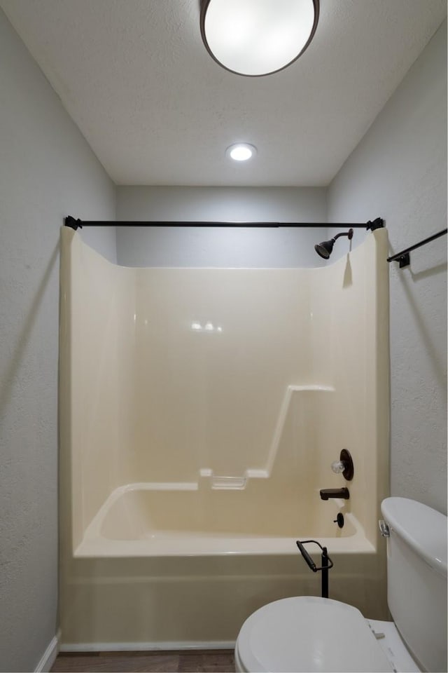 55 Bluebird Ln, Lafayette, TN 37083 - full bathroom featuring toilet, shower / tub combination, and wood finished floors