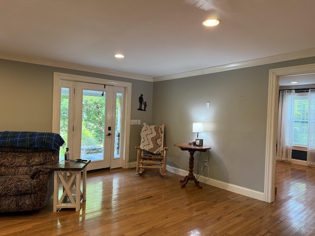 1650 E Beaverdam Rd, Centerville, TN 37033 - living area featuring ornamental molding, hardwood / wood-style flooring, baseboards, and recessed lighting