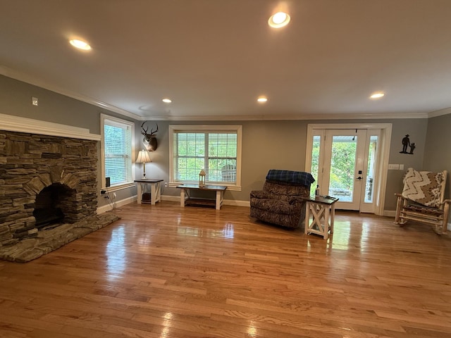 1650 E Beaverdam Rd, Centerville, TN 37033 - living room featuring ornamental molding, baseboards, plenty of natural light, wood finished floors, and recessed lighting