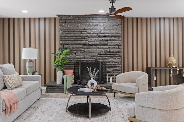 2605 Avalon Hl, Chattanooga, TN 37415 - living area with a ceiling fan, wood finished floors, a fireplace, and recessed lighting