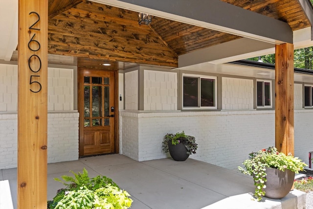 2605 Avalon Hl, Chattanooga, TN 37415 - entrance to property featuring brick siding