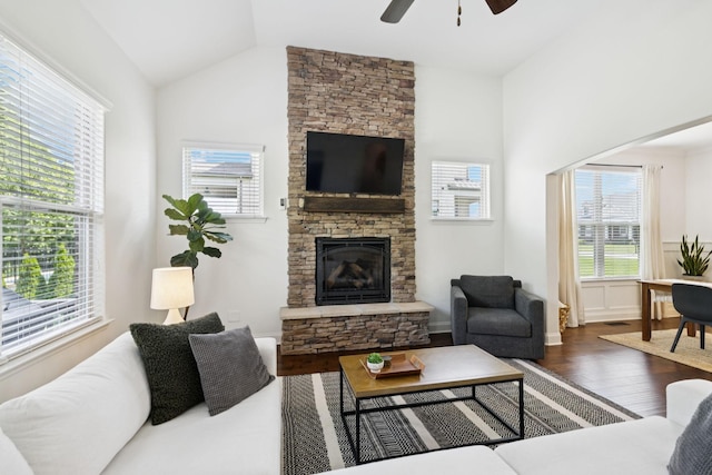 1074 Cantwell Pl, Spring Hill, TN 37174 - living area featuring wood finished floors, a ceiling fan, plenty of natural light, and lofted ceiling