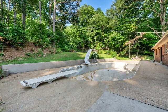 5595 Denmark Rd, Erin, TN 37061 - exterior view of a sink
