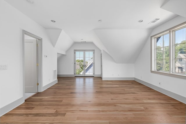 1806 Primrose Ave, Nashville, TN 37212 - bonus room featuring vaulted ceiling, light wood finished floors, baseboards, and recessed lighting